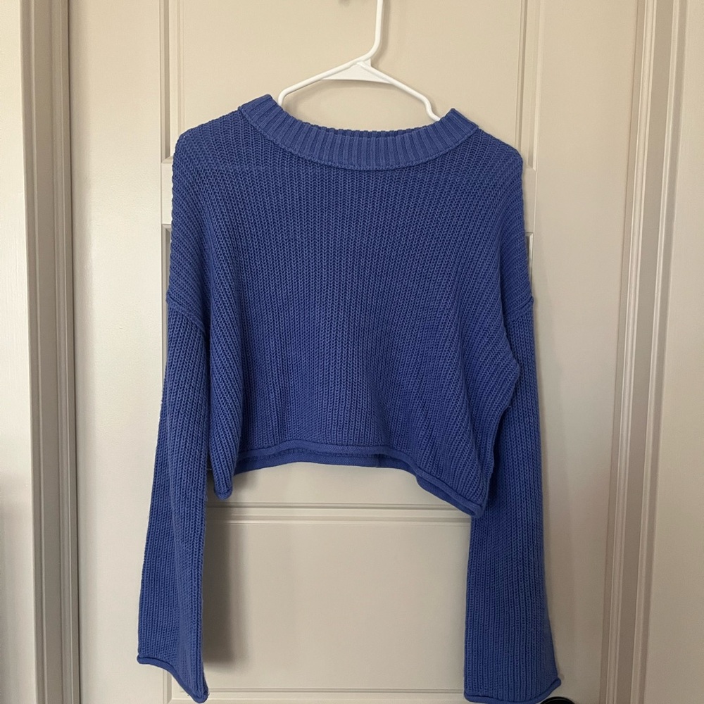 Women's Blue Cropped Sweater